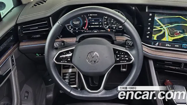 Volkswagen Touareg 3rd Gen — Фото автомобиля 13