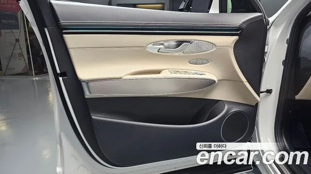 Genesis GV70 — Фото автомобиля 13