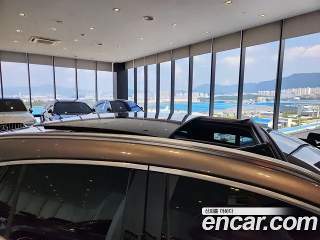 Mercedes-Benz EQA — Фото автомобиля 11