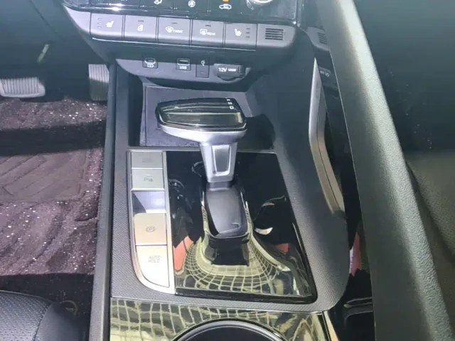 Hyundai Elantra — Фото автомобиля 12