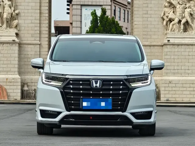 Honda Elysion 2024 2.0L e:HEV Luxury Edition — Фото автомобиля 2