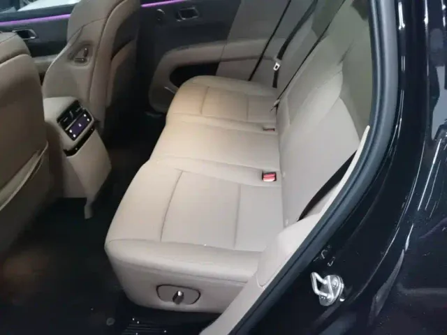 Li Auto i6 — Фото автомобиля 16