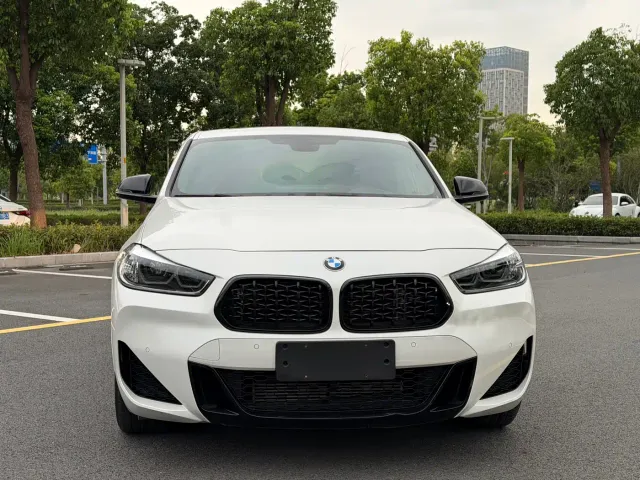 BMW X2 — Фото автомобиля 2