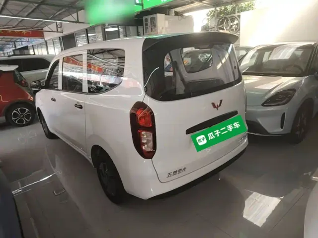 Wuling Hongguang — Фото автомобиля 4