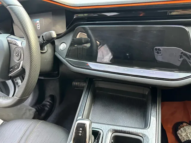 Dongfeng Yixuan MAX — Фото автомобиля 11