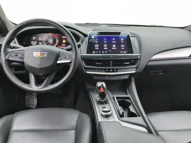Cadillac CT5 — Фото автомобиля 12