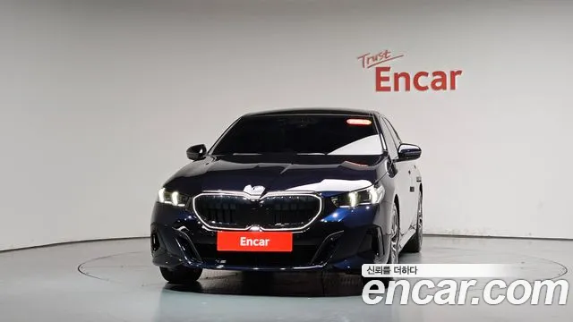 BMW 5 Series G60 — Фото автомобиля 2