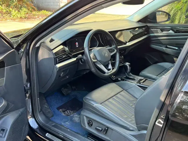 Volkswagen Passat — Фото автомобиля 7