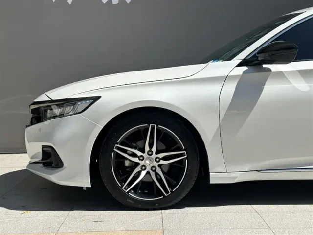 Honda Accord — Фото автомобиля 14