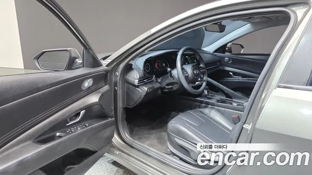 Hyundai Avante CN7 — Фото автомобиля 10