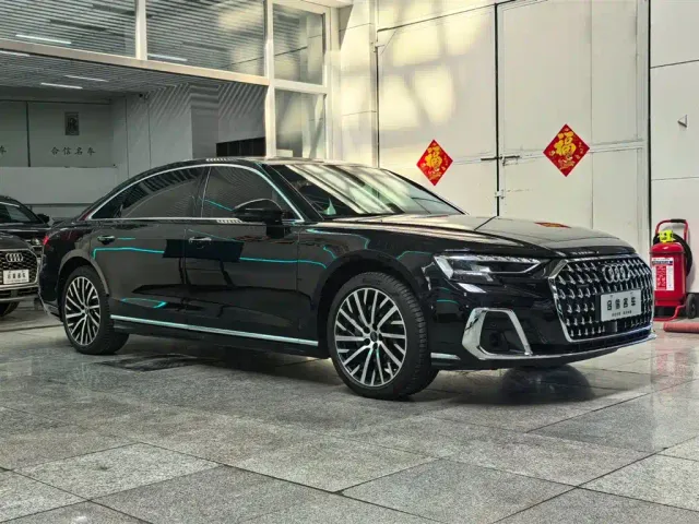 Audi A8 — Фото автомобиля 3