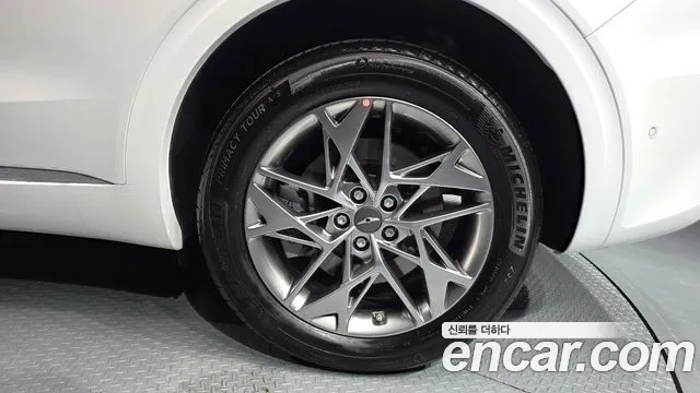 Genesis GV70 2.5T Бензин 2WD — Фото автомобиля 20