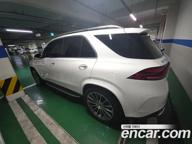Mercedes-Benz GLE-Class — Фото автомобиля 4