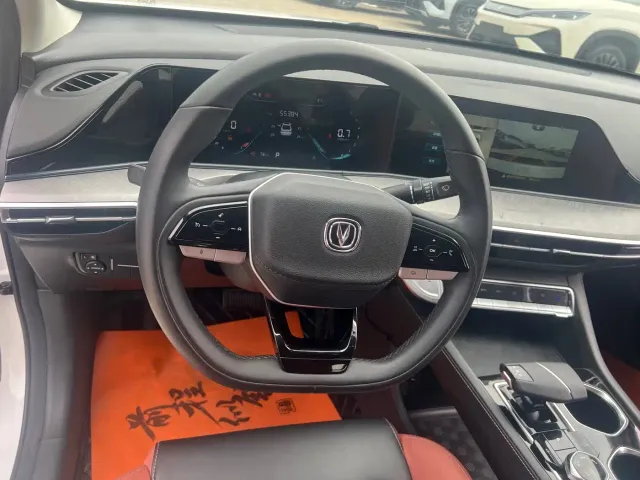Changan Eado — Фото автомобиля 7