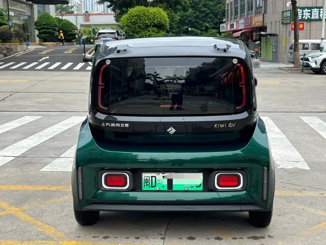 Baojun KiWi EV — Фото автомобиля 5