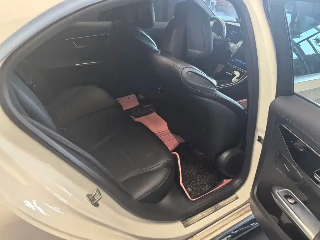 Mercedes-Benz C-Class — Фото автомобиля 12