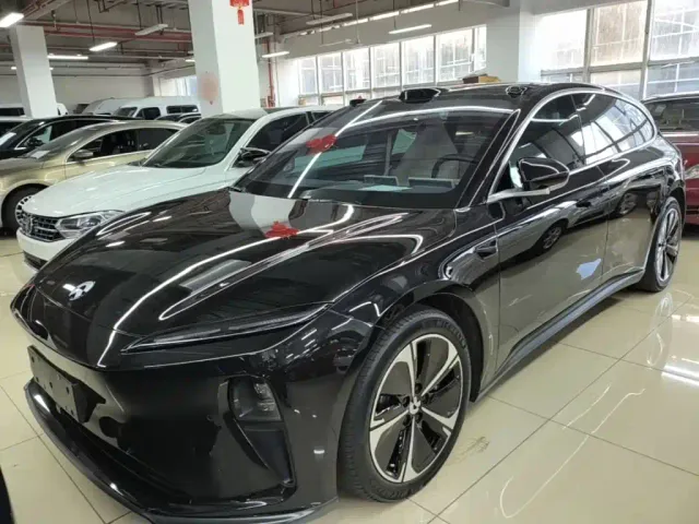 Фотография автомобиля — Nio ET5 Touring