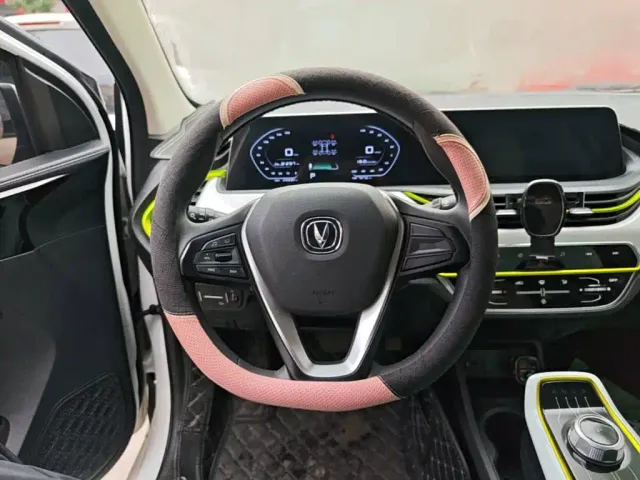 Changan Benben E-Star — Фото автомобиля 10