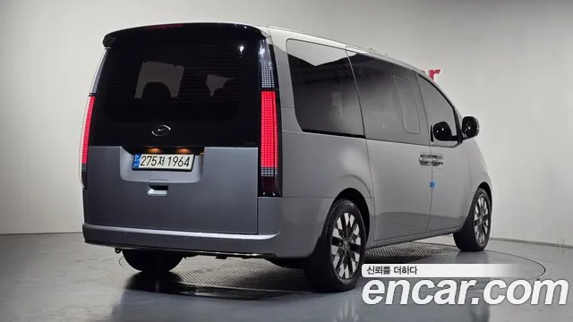 Hyundai Staria Staria Lounge 7 мест — Фото автомобиля 2