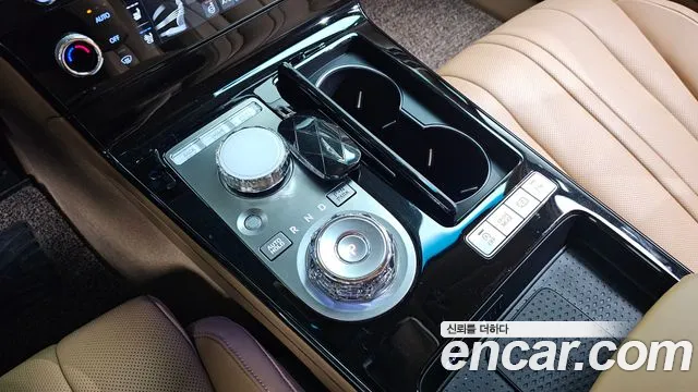 Genesis G80 Бензин 2.5 турбо AWD — Фото автомобиля 9