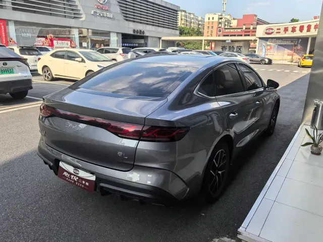 BYD Qin L — Фото автомобиля 9