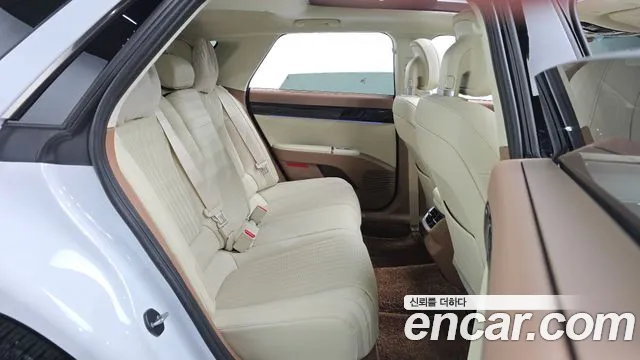 Hyundai Grandeur GN7 — Фото автомобиля 17
