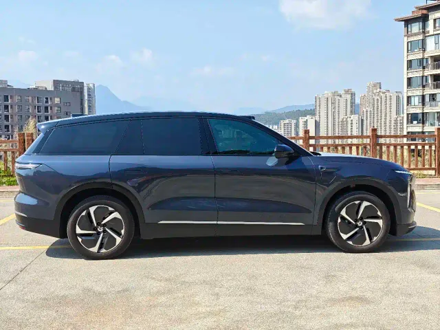 Nio ES8 — Фото автомобиля 7