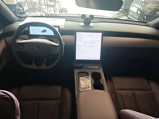 Nio ET5 Touring — Фото автомобиля 9