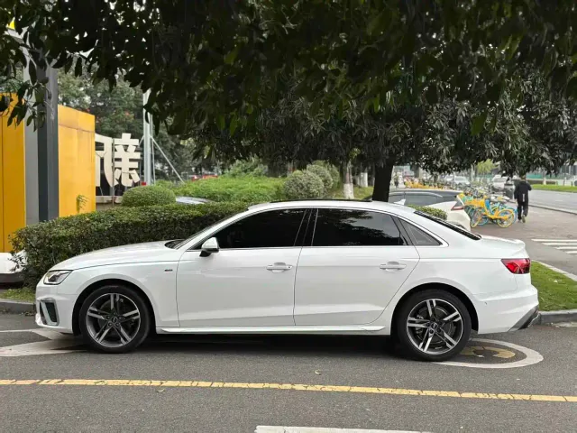 Audi A4L — Фото автомобиля 2