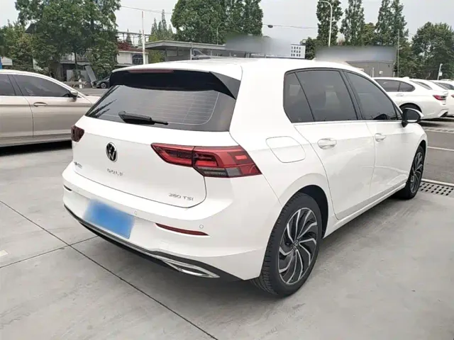 Volkswagen Golf — Фото автомобиля 6