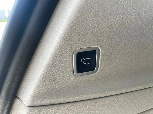 Chrysler Grand Caravan PHEV — Фото автомобиля 16