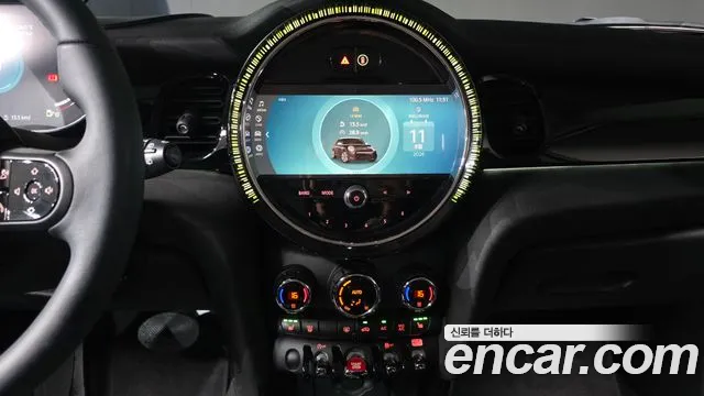 Mini Cooper Cooper 5 дверей Classic — Фото автомобиля 16