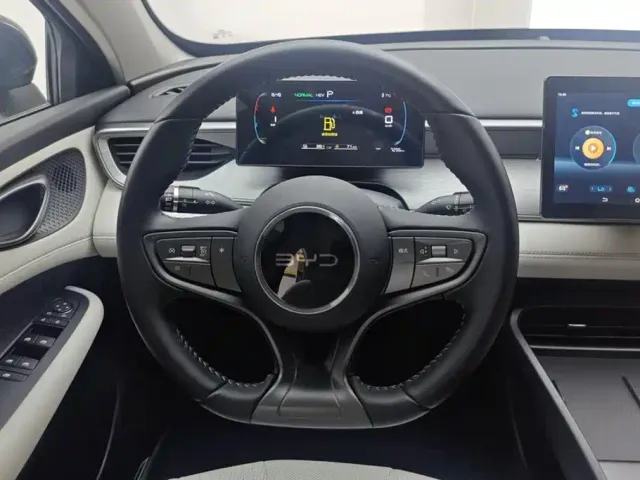 BYD Seal 05 DM-i — Фото автомобиля 15