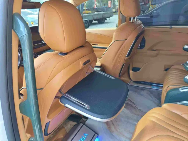 Toyota Sienna — Фото автомобиля 8