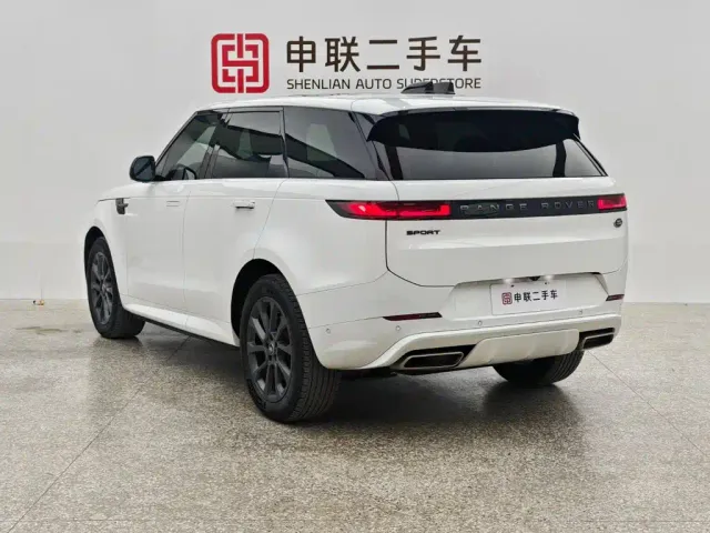 Land Rover Range Rover Sport — Фото автомобиля 3
