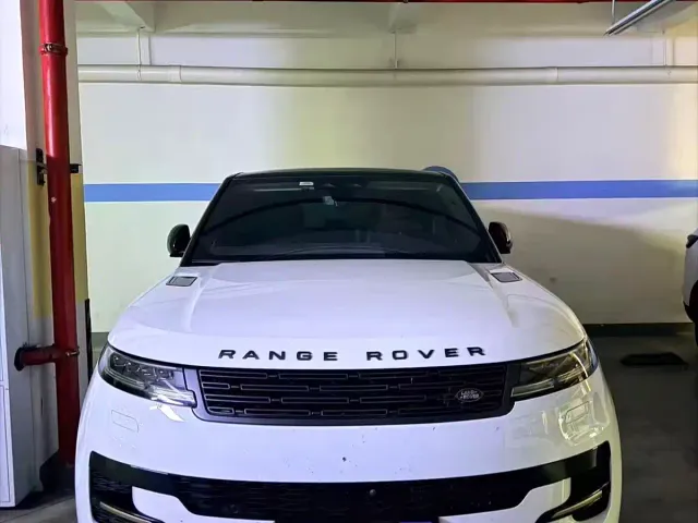 Land Rover Range Rover Sport — Фото автомобиля 2