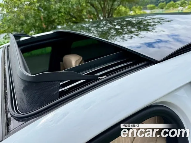 Cadillac Lyriq Lyriq Sport — Фото автомобиля 5