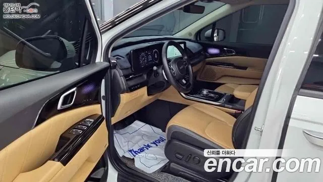 Kia Carnival Generation 4 — Фото автомобиля 9