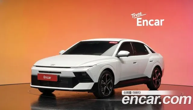 Фотография автомобиля — Hyundai Avante (CN8)