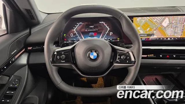 BMW 5 Series G60 — Фото автомобиля 20