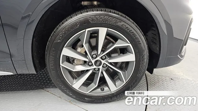 Audi Q5 45 TFSI quattro — Фото автомобиля 20