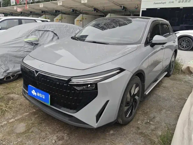 Фотография автомобиля — Venucia V-Online