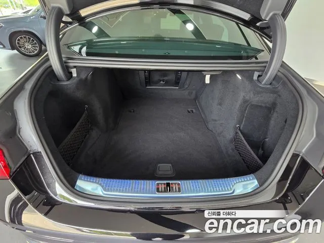 Mercedes-Benz S-Class — Фото автомобиля 11