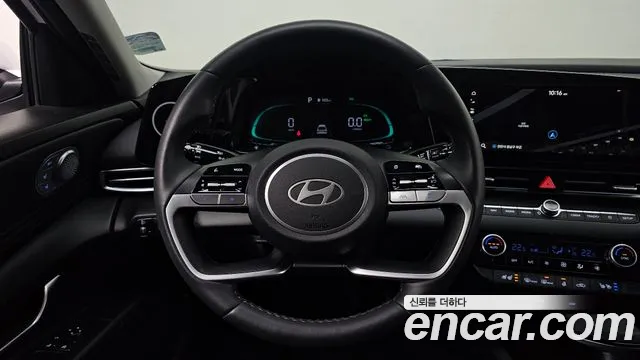 Hyundai Avante CN7 — Фото автомобиля 14