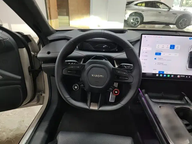 Xiaomi SU7 — Фото автомобиля 10