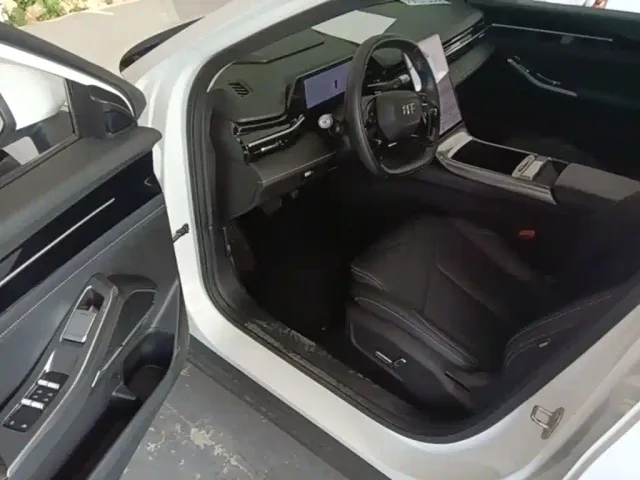 Geely Galaxy L6 — Фото автомобиля 15