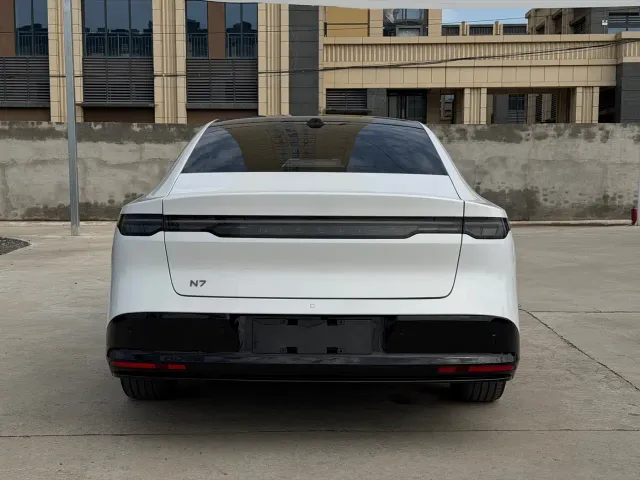 Nissan N7 — Фото автомобиля 5
