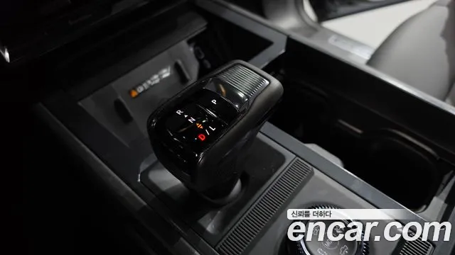 GMC Hummer EV — Фото автомобиля 9