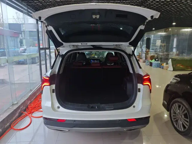 Changan CS75 Plus — Фото автомобиля 15