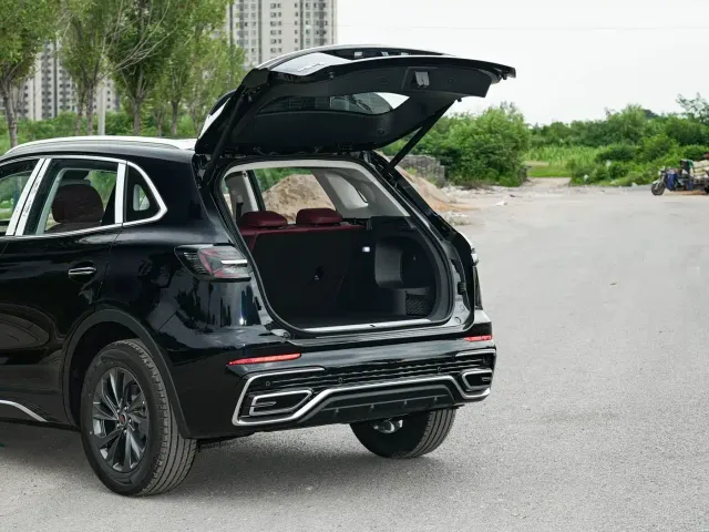 Hongqi HS5 — Фото автомобиля 16